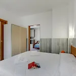 アパート Stella Marina With Pool 100 M From ヴィエステ