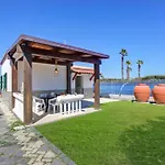 アパート Stella Marina With Pool 100 M From ヴィエステ