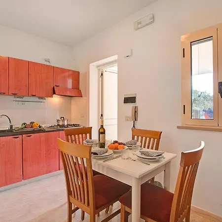Apartamento Stella Marina With Pool 100 M From