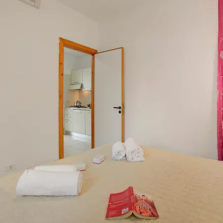 Stella Marina With Pool 100 M From Apartamento