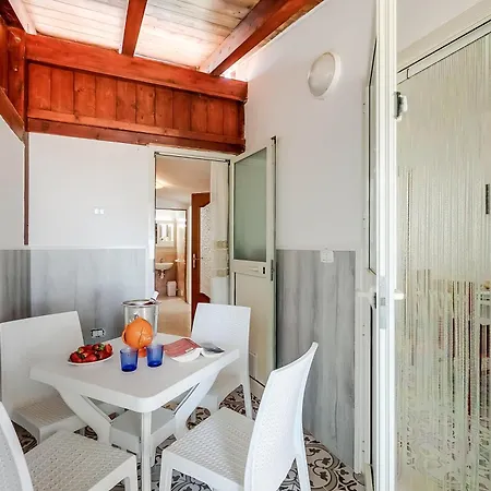 Stella Marina With Pool 100 M From Apartamento *