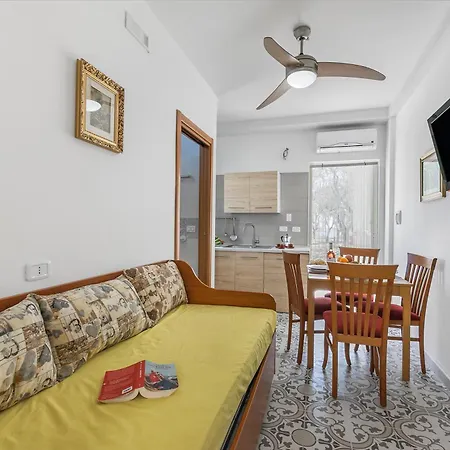 Appartement Stella Marina With Pool 100 M From *