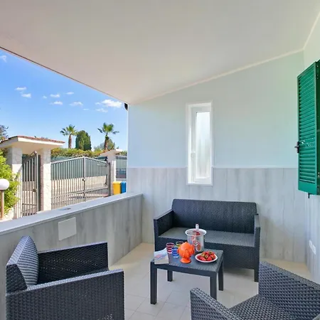 Apartamento Stella Marina With Pool 100 M From Vieste
