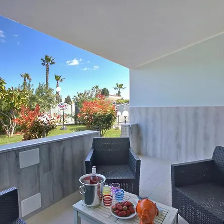 Appartement Stella Marina With Pool 100 M From