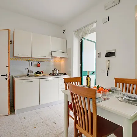 Stella Marina With Pool 100 M From Apartamento Vieste