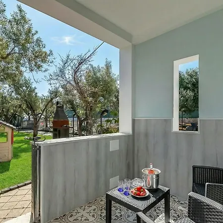 Appartement Stella Marina With Pool 100 M From Vieste