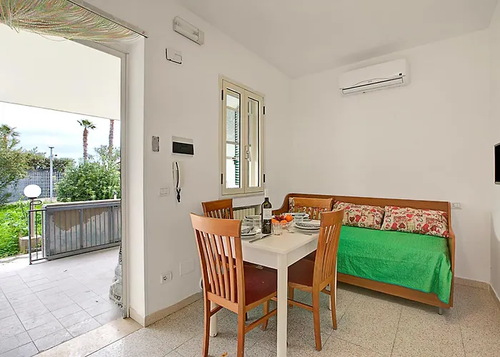 Stella Marina With Pool 100 M From